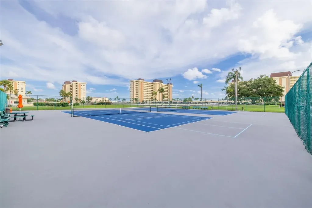 4525 Cove Circle St Petersburg FL 33708