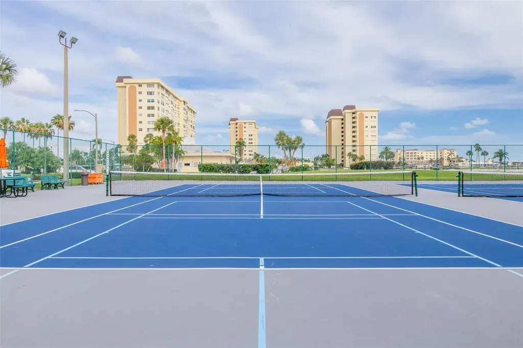 4525 Cove Circle St Petersburg FL 33708