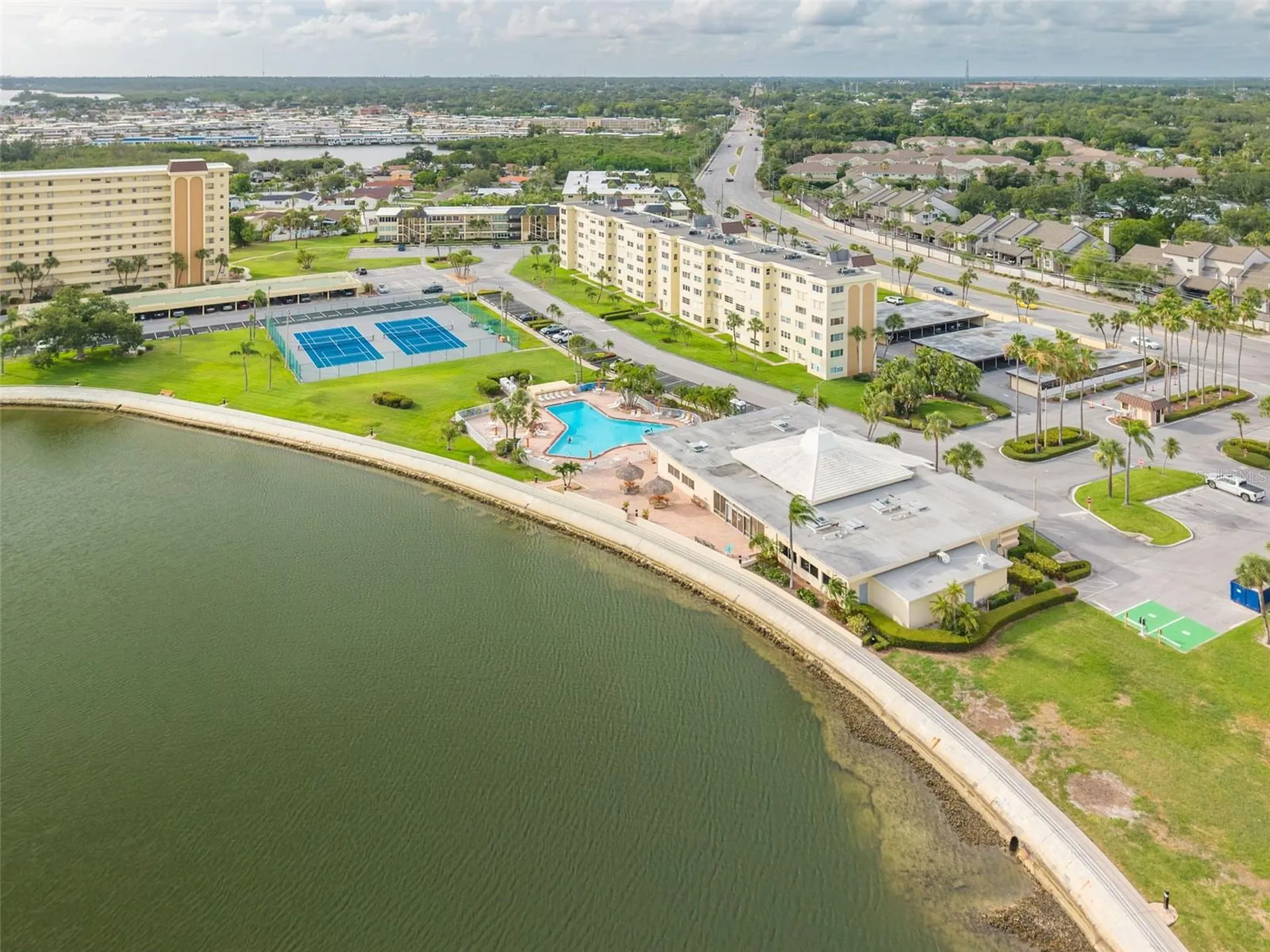 4525 Cove Circle St Petersburg FL 33708
