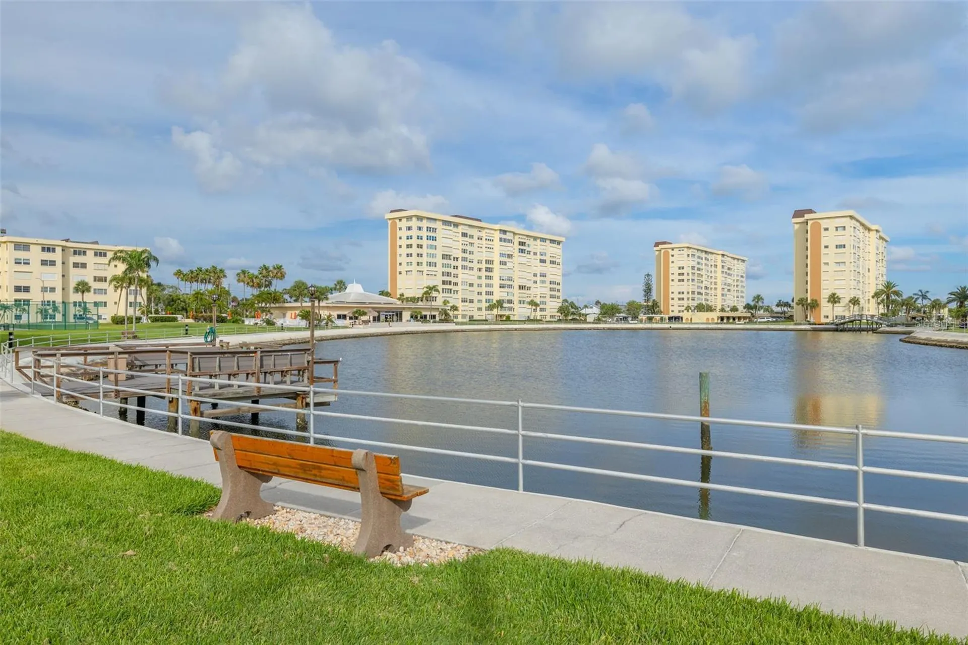 4525 Cove Circle St Petersburg FL 33708
