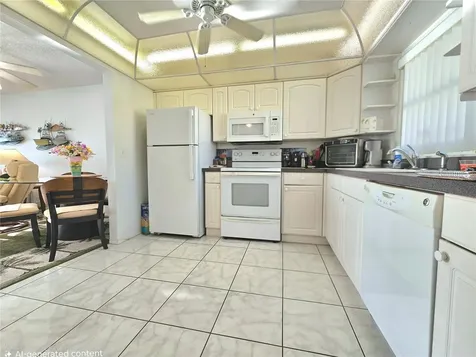 4525 Cove Circle St Petersburg FL 33708