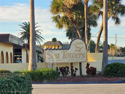 4525 Cove Circle St Petersburg FL 33708