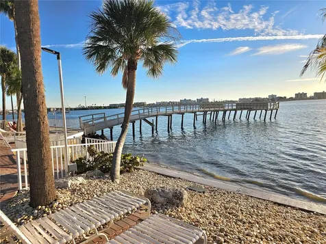 4525 Cove Circle St Petersburg FL 33708