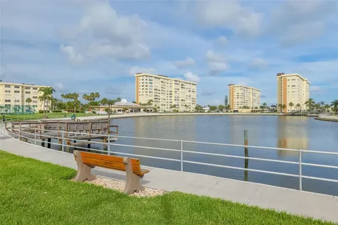 4525 Cove Circle St Petersburg FL 33708