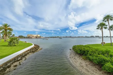 4525 Cove Circle St Petersburg FL 33708