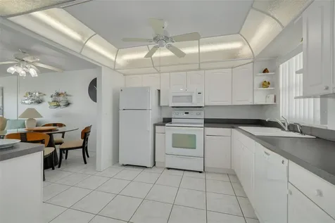 4525 Cove Circle St Petersburg FL 33708