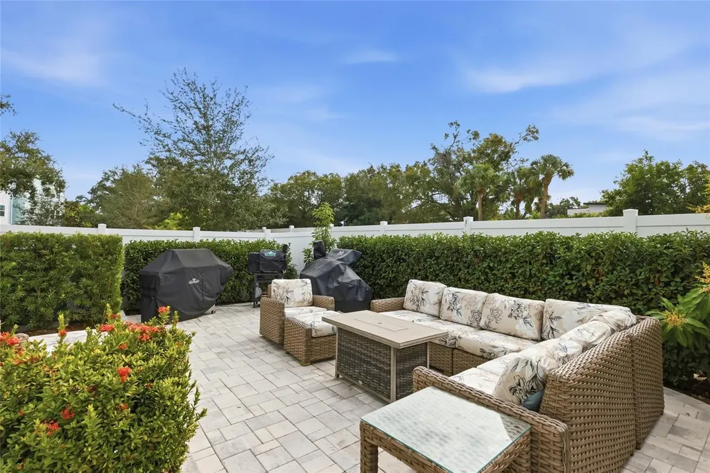 2245 Muesel Street Sarasota FL 34237