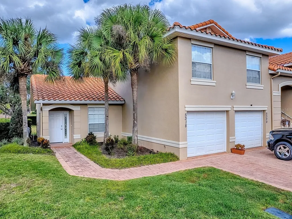 5318 Edgewater Way Oxford FL 34484