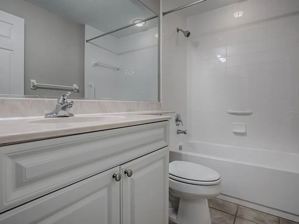 5318 Edgewater Way Oxford FL 34484