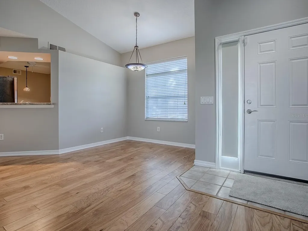 5318 Edgewater Way Oxford FL 34484