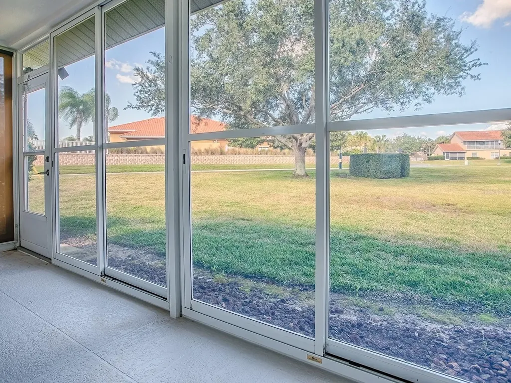5318 Edgewater Way Oxford FL 34484