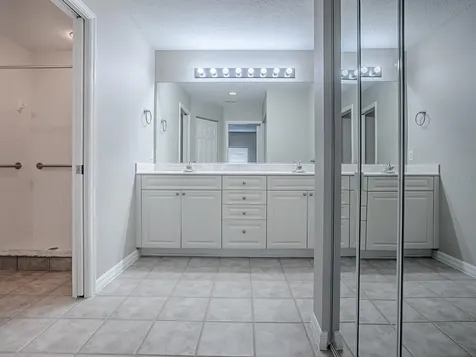 5318 Edgewater Way Oxford FL 34484