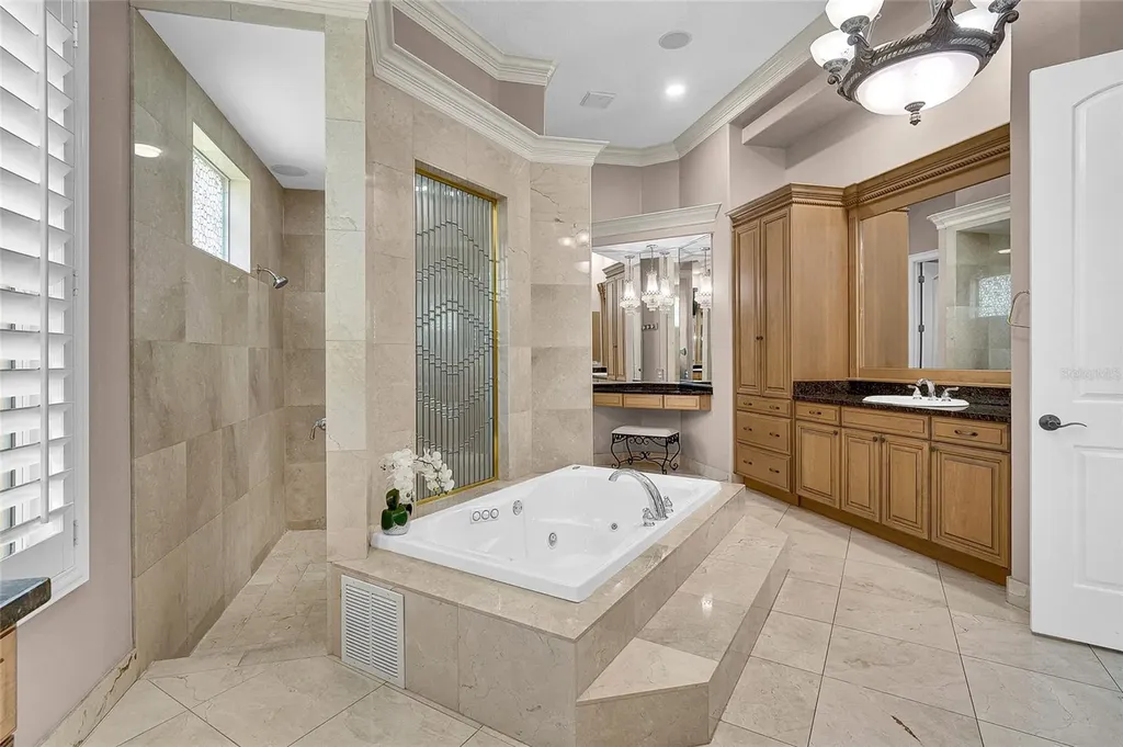 8707 Silverthorn Road Seminole FL 33777