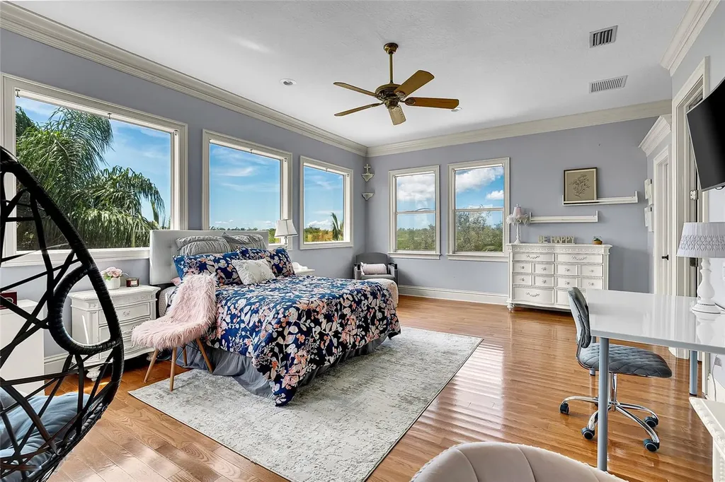 8707 Silverthorn Road Seminole FL 33777