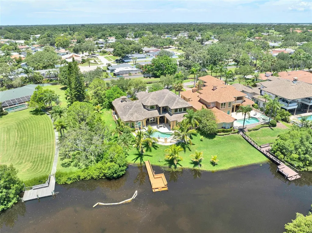 8707 Silverthorn Road Seminole FL 33777