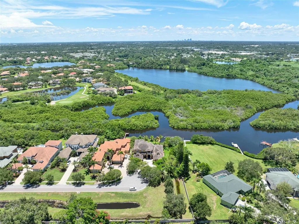 8707 Silverthorn Road Seminole FL 33777