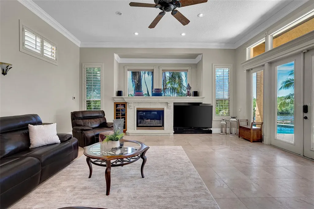 8707 Silverthorn Road Seminole FL 33777