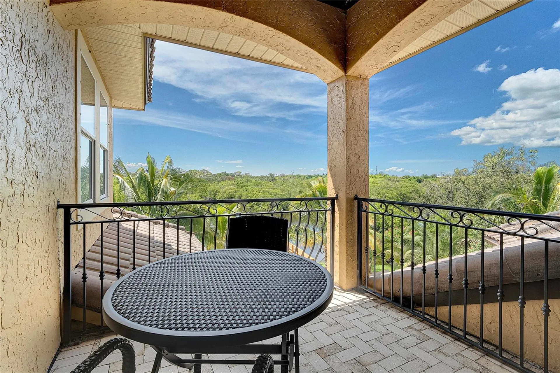 8707 Silverthorn Road Seminole FL 33777