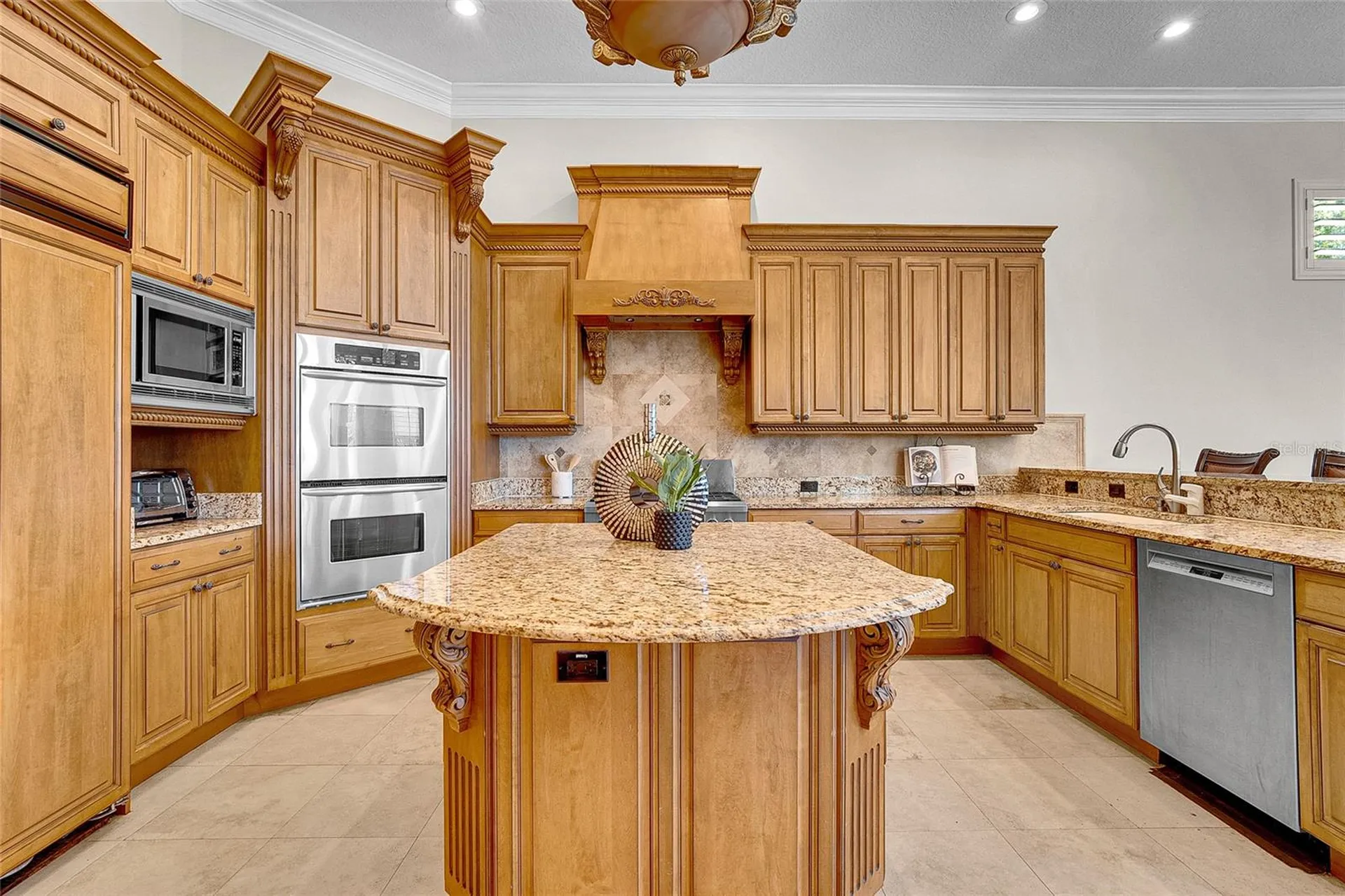 8707 Silverthorn Road Seminole FL 33777