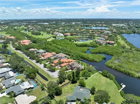 8707 Silverthorn Road Seminole FL 33777