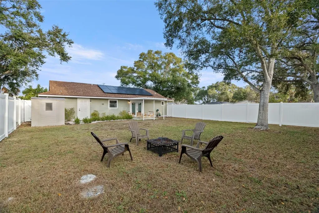 6500 Briar Ridge Court N Pinellas Park FL 33782