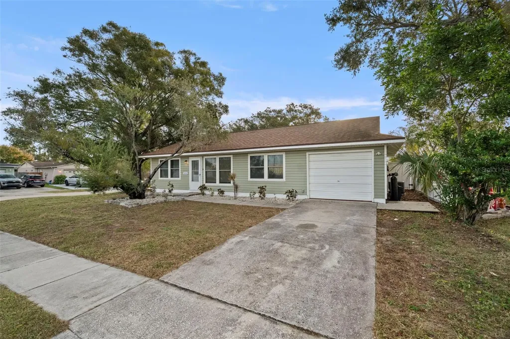 6500 Briar Ridge Court N Pinellas Park FL 33782