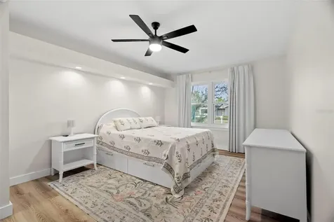 6500 Briar Ridge Court N Pinellas Park FL 33782