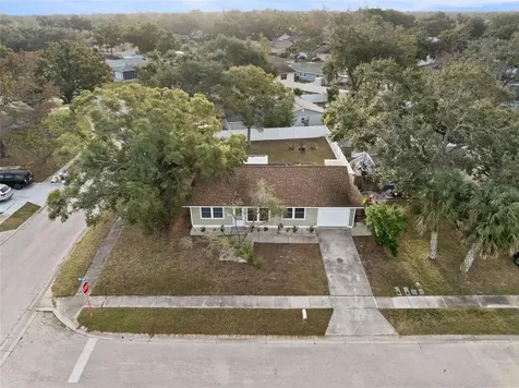 6500 Briar Ridge Court N Pinellas Park FL 33782