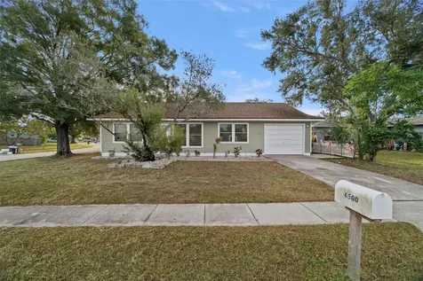 6500 Briar Ridge Court N Pinellas Park FL 33782