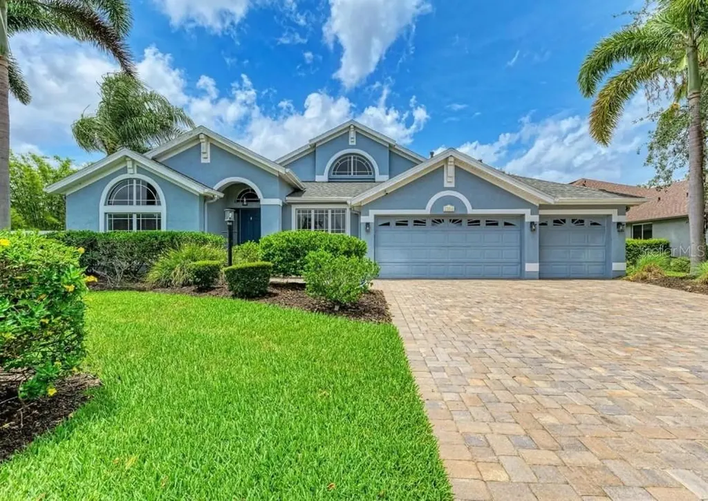 7704 Heyward Circle Bradenton FL 34201
