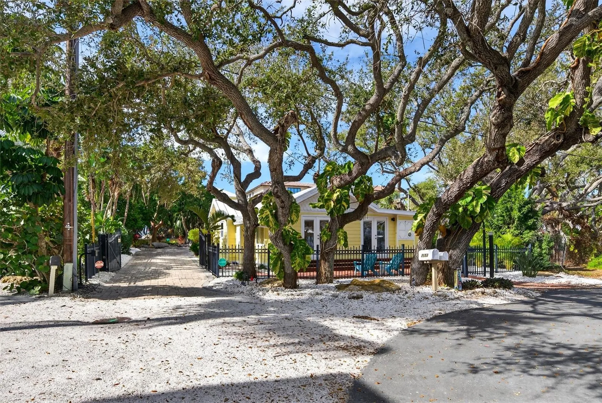 7152 Point Of Rocks Circle Sarasota FL 34242