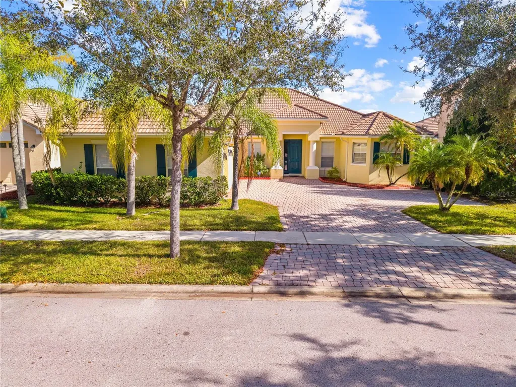 3817 Golden Feather Way Kissimmee FL 34746