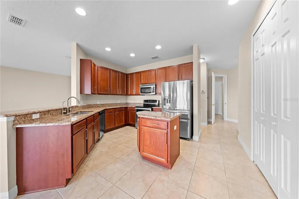 3817 Golden Feather Way Kissimmee FL 34746