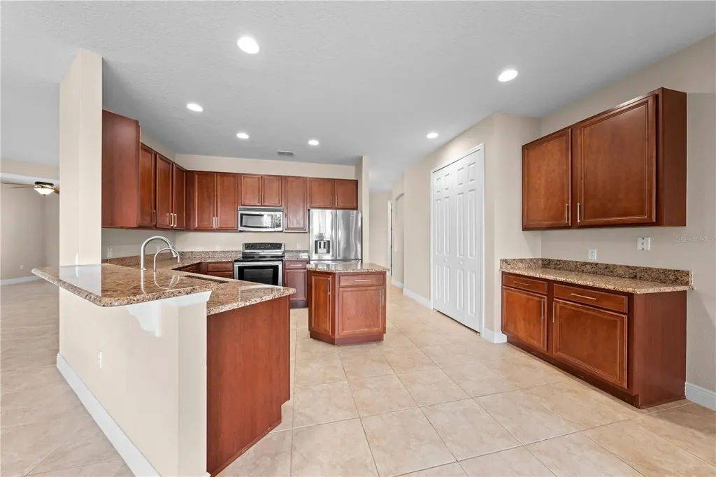 3817 Golden Feather Way Kissimmee FL 34746