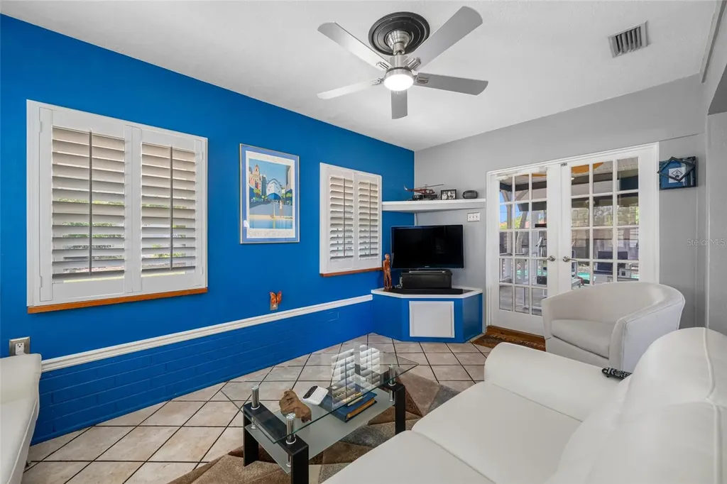 8444 8th Way N St Petersburg FL 33702