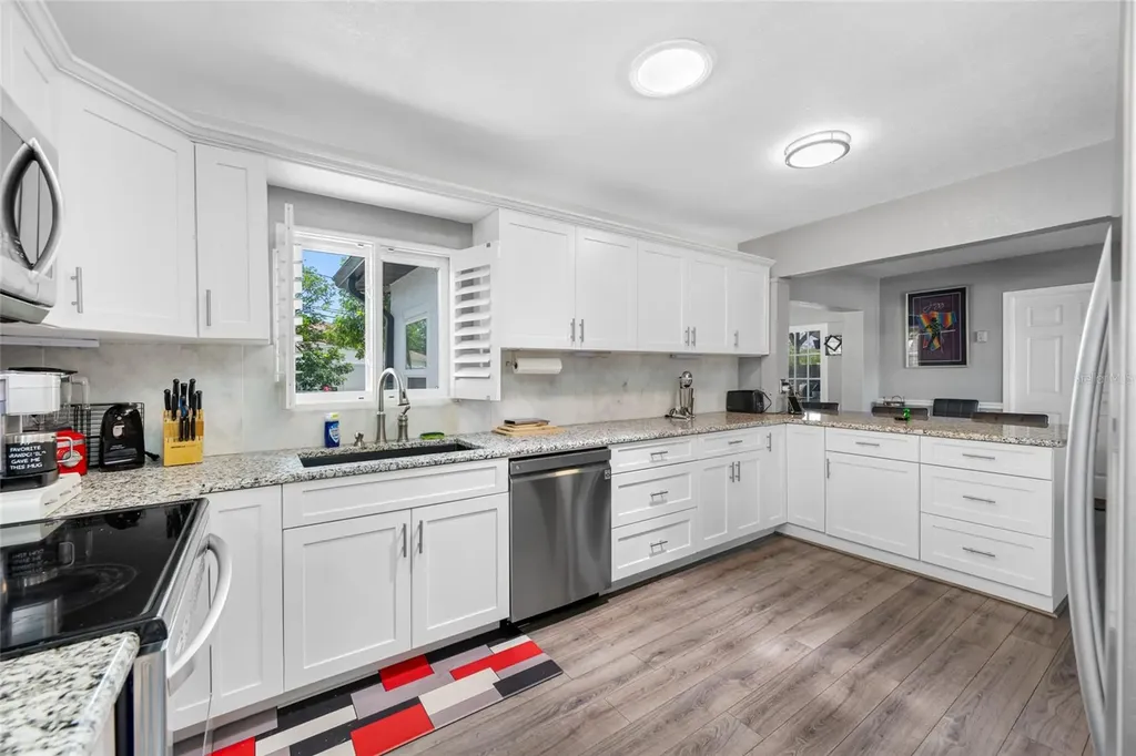 8444 8th Way N St Petersburg FL 33702