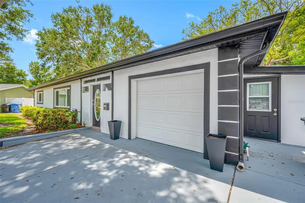8444 8th Way N St Petersburg FL 33702