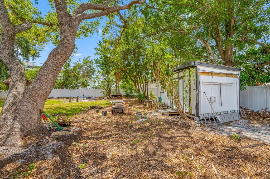 8444 8th Way N St Petersburg FL 33702
