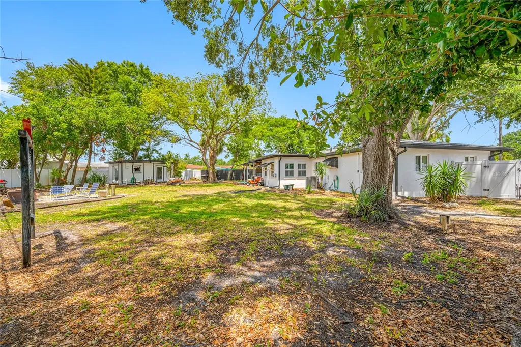 8444 8th Way N St Petersburg FL 33702