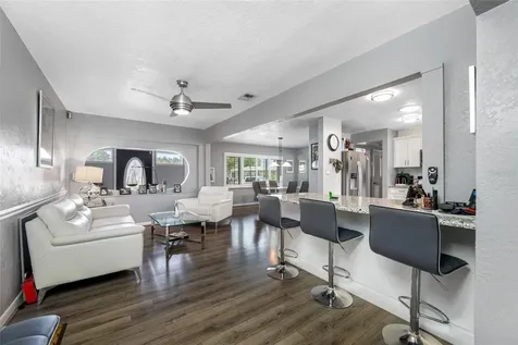 8444 8th Way N St Petersburg FL 33702