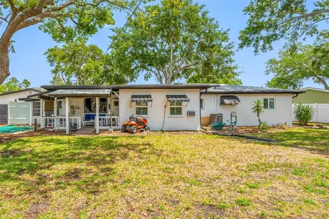 8444 8th Way N St Petersburg FL 33702