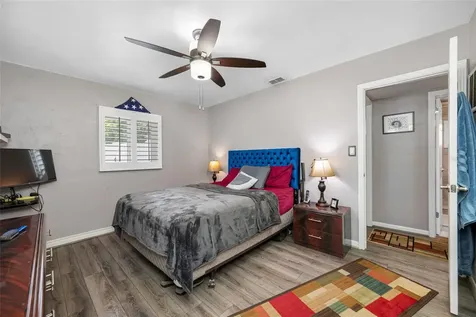 8444 8th Way N St Petersburg FL 33702