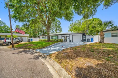 8444 8th Way N St Petersburg FL 33702