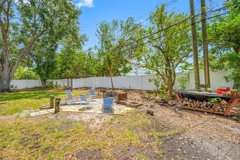 8444 8th Way N St Petersburg FL 33702