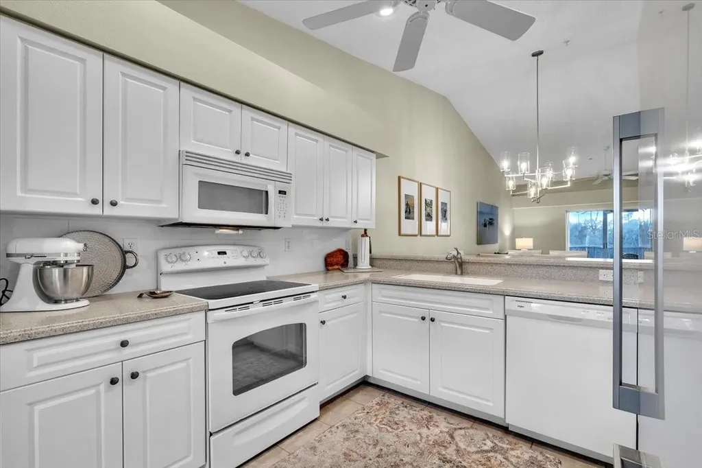 9601 Castle Point Drive Sarasota FL 34238