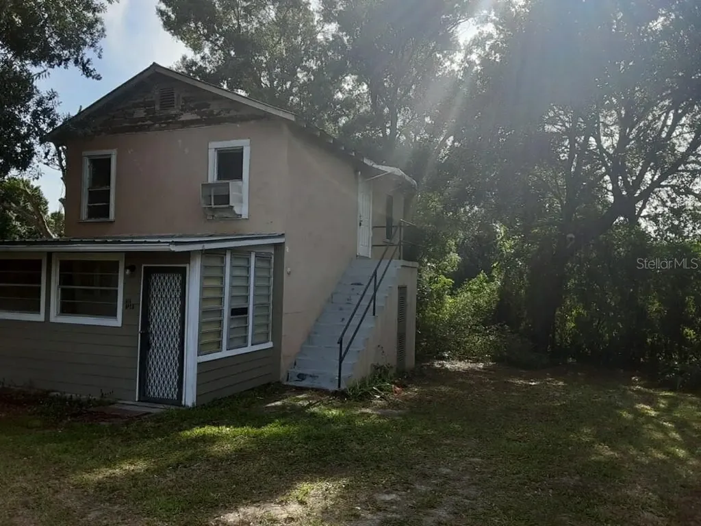 414 S 1/2 Miami Street Lake Wales FL 33853
