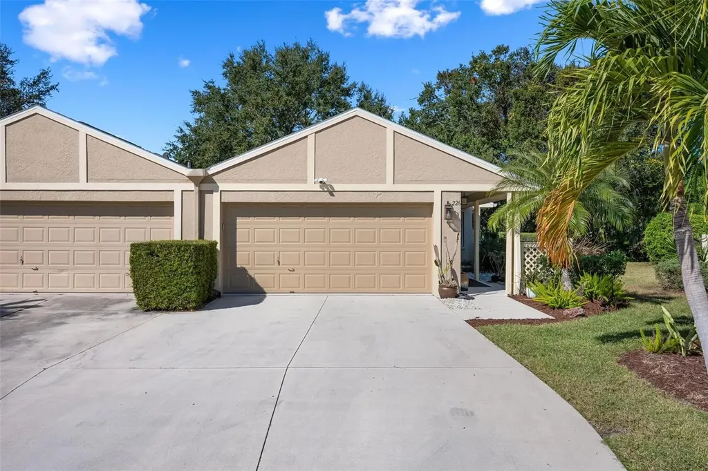 226 Chartley Court N Sarasota FL 34232
