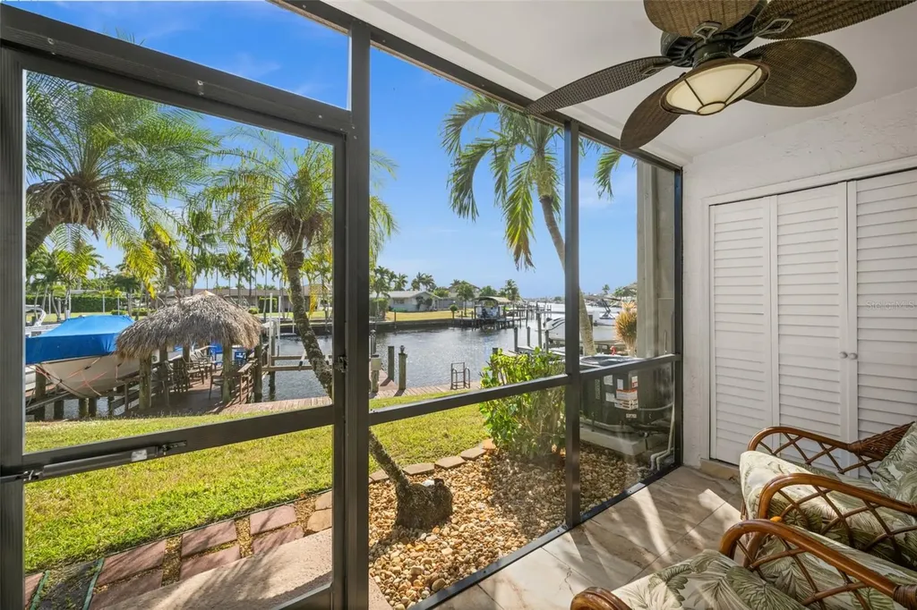 4803 SW Santa Barbara Court Cape Coral FL 33914