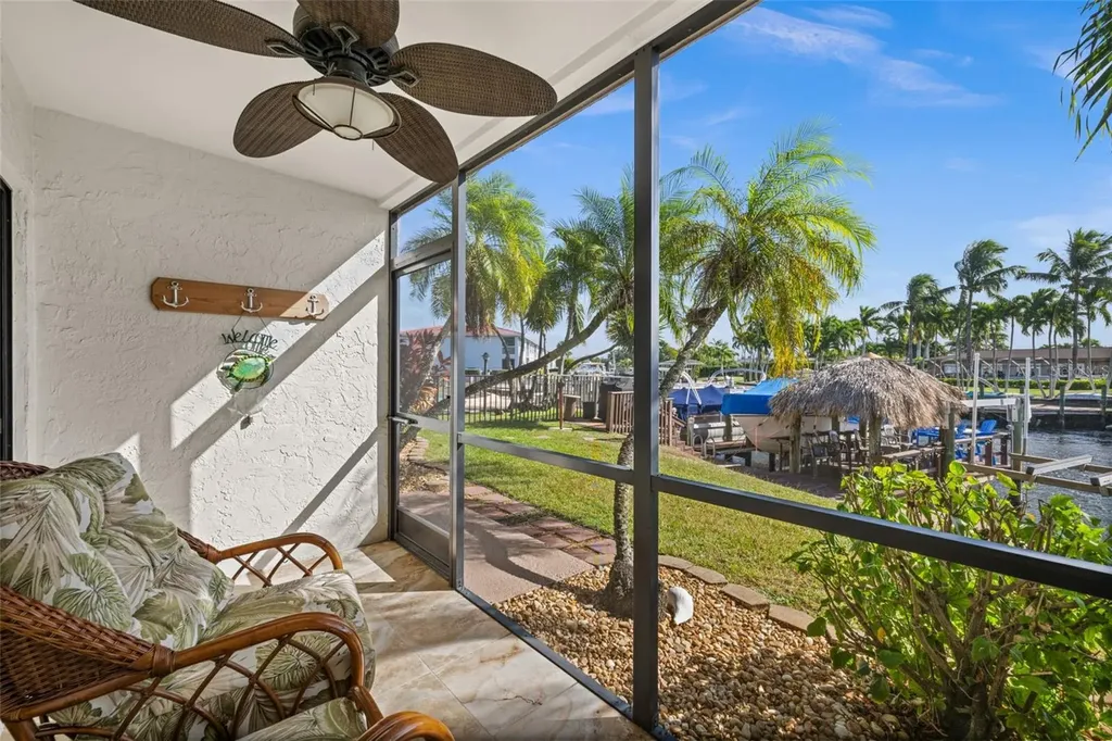 4803 SW Santa Barbara Court Cape Coral FL 33914