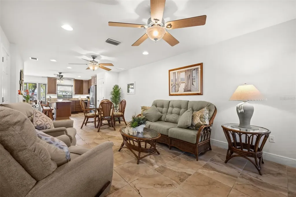 4803 SW Santa Barbara Court Cape Coral FL 33914
